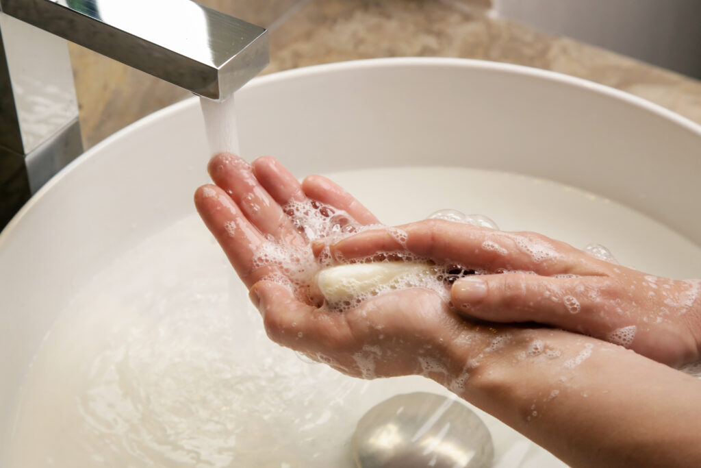 обычное мыло для обработки рук